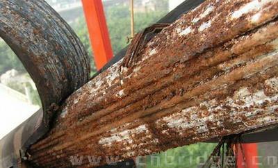 �������P